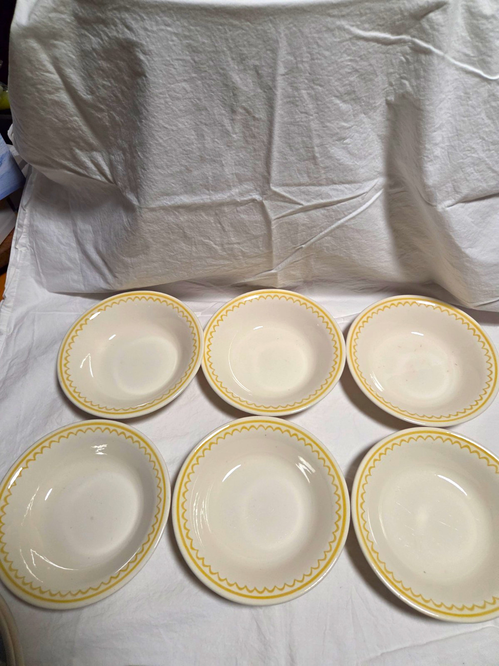 Vtg Royal China Jubilee Cavalier Desert Bowls Set of 6 White/Yellow Scalloped 7"